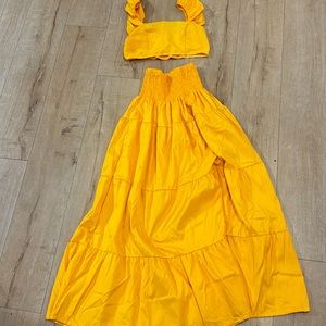 Beautiful yellow set maxi skirt with crop top size M